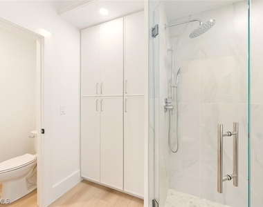 2396 Ravenna Boulevard - Photo Thumbnail 11