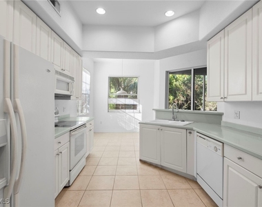 6010 Jonathans Bay Circle - Photo Thumbnail 5