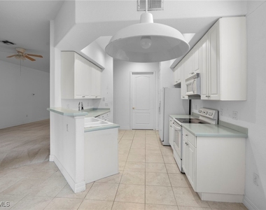 6010 Jonathans Bay Circle - Photo Thumbnail 8