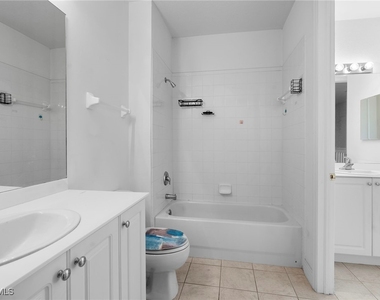 6010 Jonathans Bay Circle - Photo Thumbnail 13