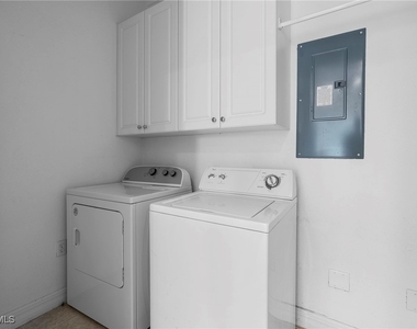 6010 Jonathans Bay Circle - Photo Thumbnail 17