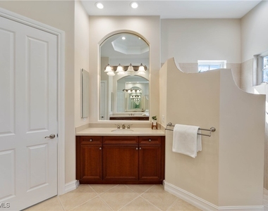 8950 Shenendoah Circle - Photo Thumbnail 19