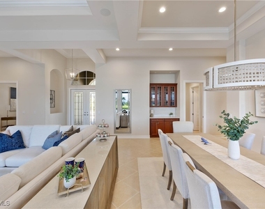 8950 Shenendoah Circle - Photo Thumbnail 7