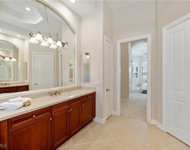8950 Shenendoah Circle - Photo Thumbnail 18