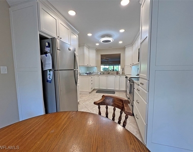15400 Cedarwood Lane - Photo Thumbnail 10