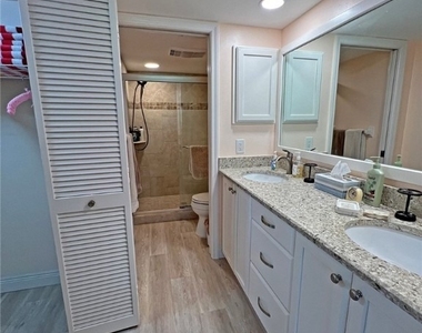 15400 Cedarwood Lane - Photo Thumbnail 15