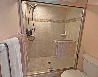 15400 Cedarwood Lane - Photo Thumbnail 17