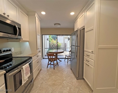 15400 Cedarwood Lane - Photo Thumbnail 9