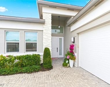 11899 Gardenia Avenue - Photo Thumbnail 3
