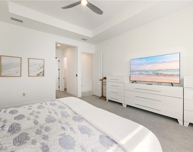 11899 Gardenia Avenue - Photo Thumbnail 18
