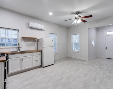 7133 Avenue C - Photo Thumbnail 3