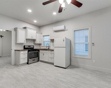 7133 Avenue C - Photo Thumbnail 6