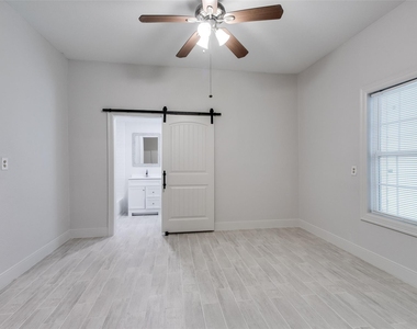 7133 Avenue C - Photo Thumbnail 7
