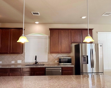 25981 N Kings Mill Lane - Photo Thumbnail 13