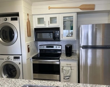 801 River Road - Photo Thumbnail 6