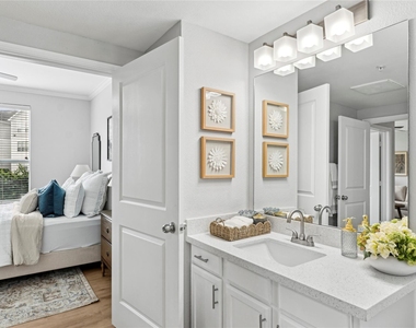 14807 Woodland Hills Drive - Photo Thumbnail 10