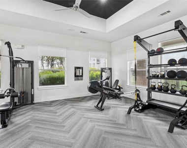 14807 Woodland Hills Drive - Photo Thumbnail 4