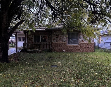 2018 N Avenue H - Photo Thumbnail 2