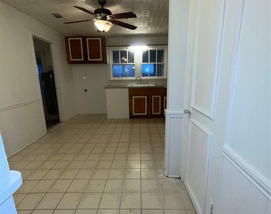 2018 N Avenue H - Photo Thumbnail 15