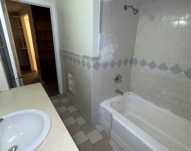 2018 N Avenue H - Photo Thumbnail 12