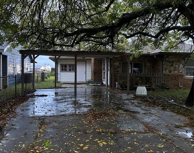 2018 N Avenue H - Photo Thumbnail 4
