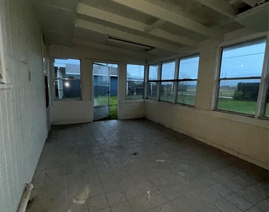2018 N Avenue H - Photo Thumbnail 19