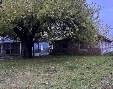 2018 N Avenue H - Photo Thumbnail 3