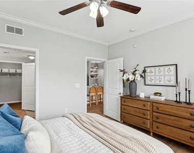 14807 Woodland Hills Drive - Photo Thumbnail 13