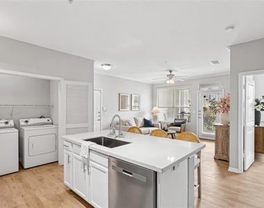 14807 Woodland Hills Drive - Photo Thumbnail 6
