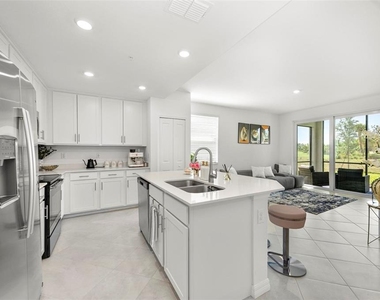 12280 Wellen Golf Street - Photo Thumbnail 5