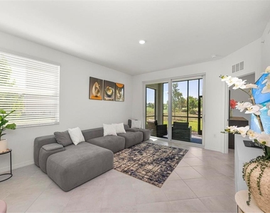 12280 Wellen Golf Street - Photo Thumbnail 14