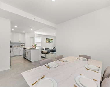 12280 Wellen Golf Street - Photo Thumbnail 17