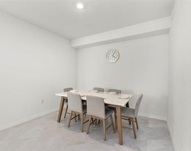 12280 Wellen Golf Street - Photo Thumbnail 11
