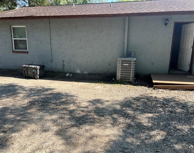 920 Maydell Drive - Photo Thumbnail 5