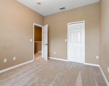 2052 Park Crescent Drive - Photo Thumbnail 26