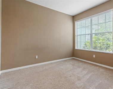 2052 Park Crescent Drive - Photo Thumbnail 25
