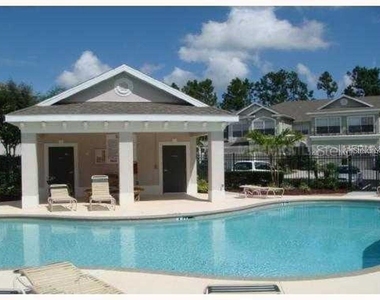2052 Park Crescent Drive - Photo Thumbnail 4