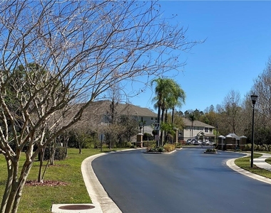 2052 Park Crescent Drive - Photo Thumbnail 1