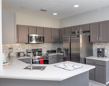112 Cypress Pointe Court - Photo Thumbnail 16