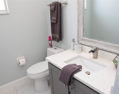 112 Cypress Pointe Court - Photo Thumbnail 22