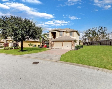 112 Cypress Pointe Court - Photo Thumbnail 2