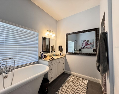 3108 N Wheaton Point - Photo Thumbnail 22