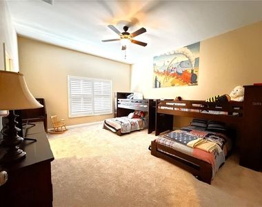 3108 N Wheaton Point - Photo Thumbnail 16