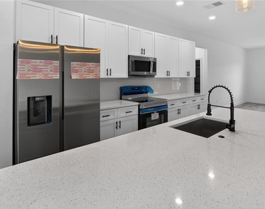 3272 W Fairbank Drive - Photo Thumbnail 7