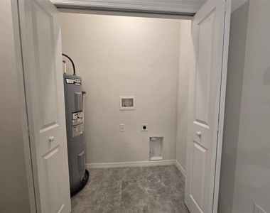 546 Imperial Pl - Photo Thumbnail 10