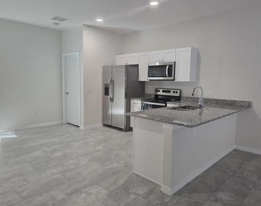 546 Imperial Pl - Photo Thumbnail 2