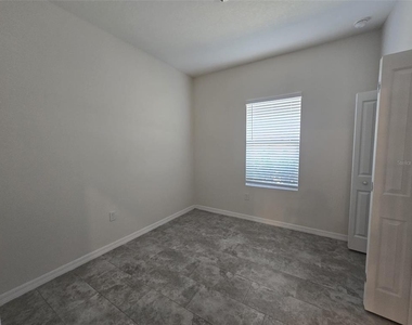546 Imperial Pl - Photo Thumbnail 9