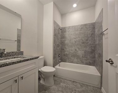 546 Imperial Pl - Photo Thumbnail 11