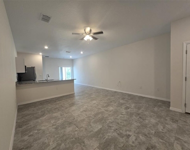 546 Imperial Pl - Photo Thumbnail 2