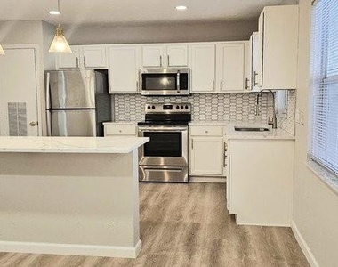4387 Jackson Street - Photo Thumbnail 3